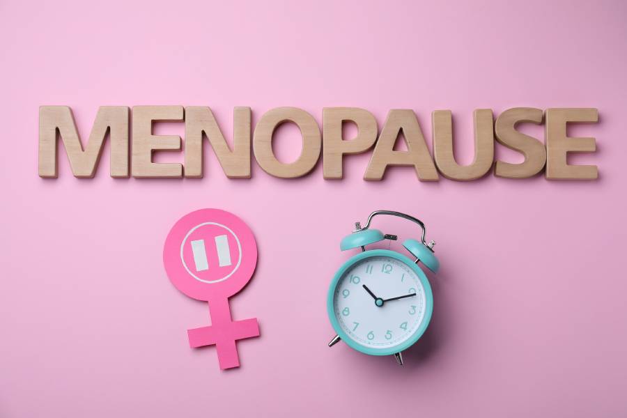 Dr. Shraddha Galgali providing menopause treatment in Punawale, Pune